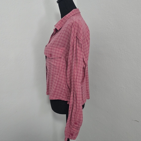American Eagle Pink Plaid Cropped Flannel Shirt Double-pocket Large - Picture 3 of 6